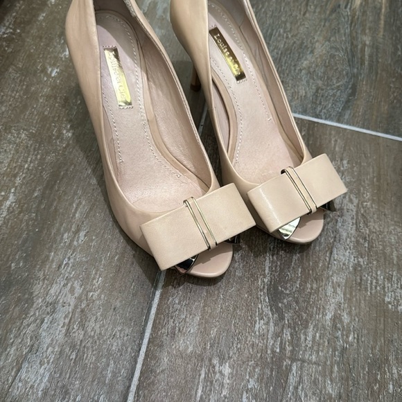 Elegant Beige Peep-Toe Heels with Bow Accent - Picture 1 of 8